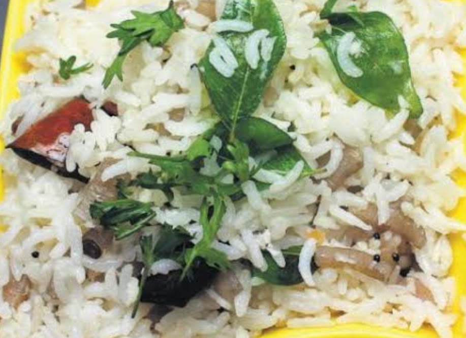 லஞ்ச் பாக்ஸ் கார்னர்: வாழைத்தண்டு புலாவ்!