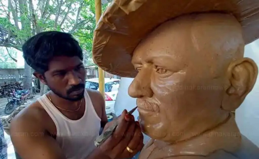 Statue - Dhinasari Tamil