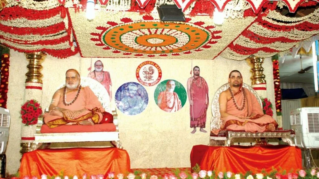 இன்று... சிருங்கேரி ஸ்ரீ விதுசேகர பாரதீ தீர்த்த ஸ்வாமிகளின் வர்தந்தி உத்ஸவம்! - Dhinasari Tamil