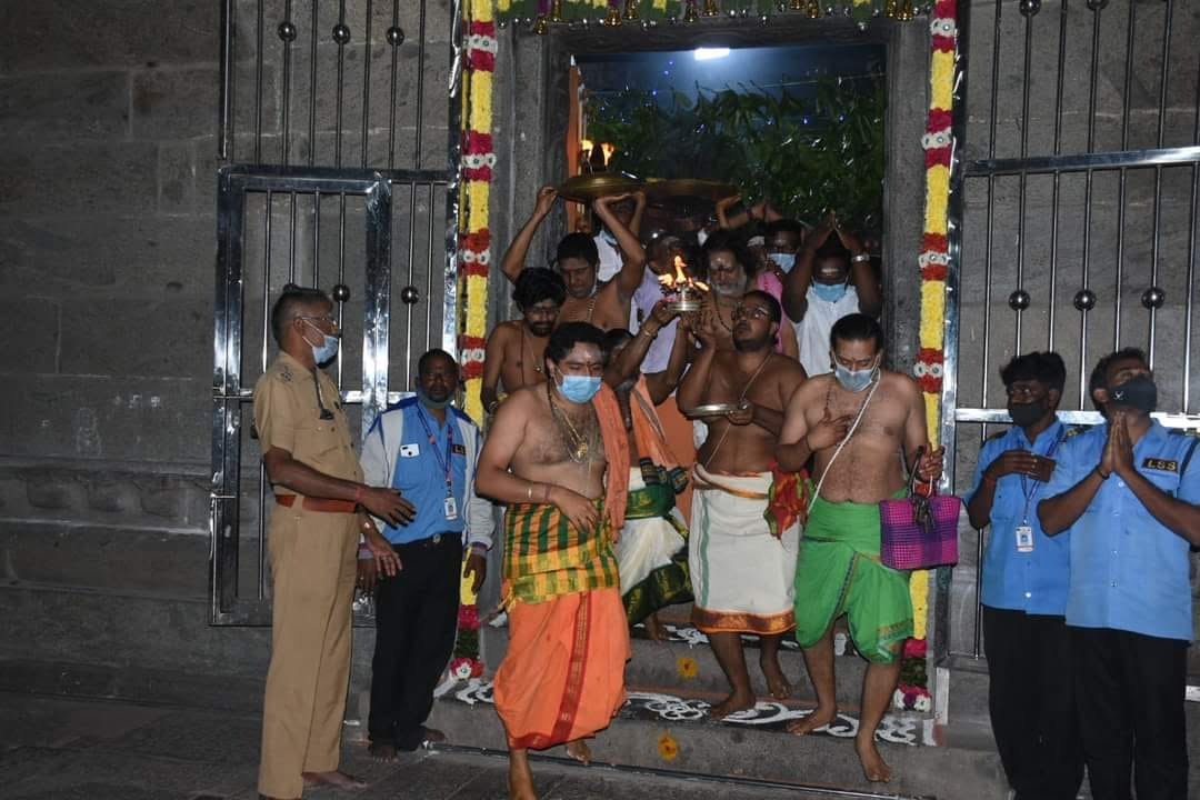 அண்ணாமலையார் கோயிலில் வைகுண்ட ஏகாதசி பரமபத வாசல் திறப்பு!