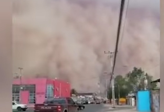 இராட்சத மணற்புயல்..! அதிர வைத்த வீடியோ!