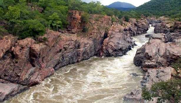 மேகதாது அணை கட்ட எதிர்ப்பு தெரிவித்து ஏகமனதாக தீர்மானம் நிறைவேற்றம்…