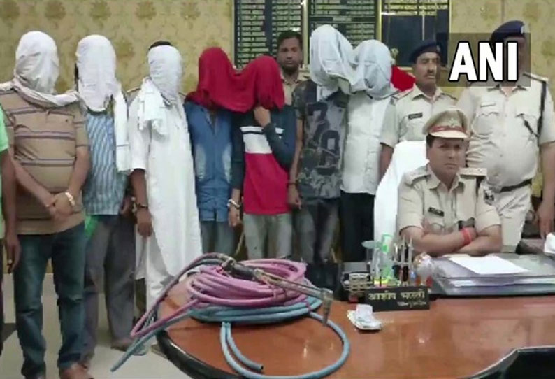 பீகாரில்  500 டன் இரும்பு பாலத்தை திருடிய 8 பேர் கைது..