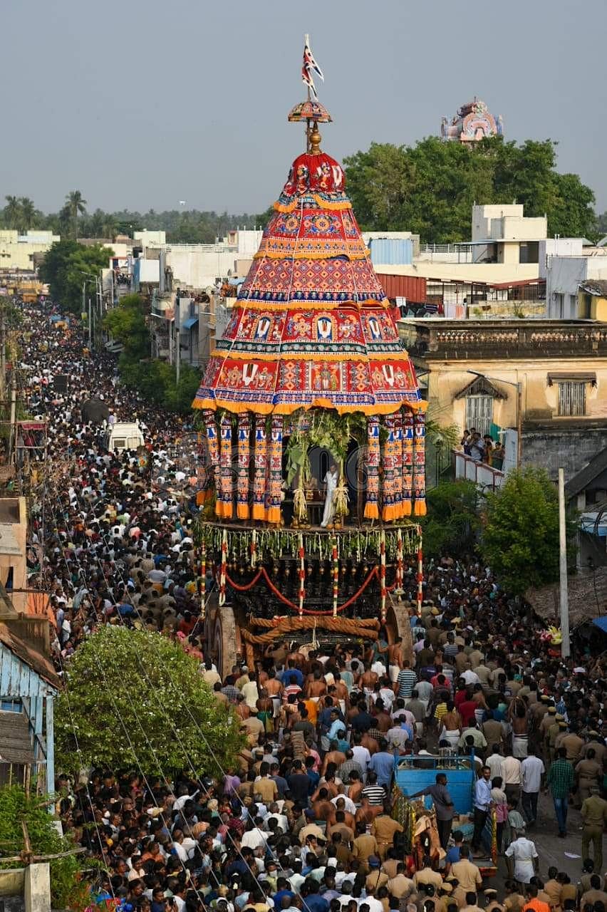 பூலோக வைகுண்டம் ஸ்ரீரங்கம் தேரோட்டம் கோலாகலம்…