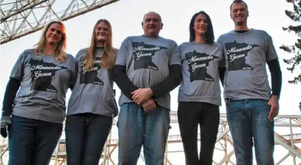 இவர்கள் சாதனையால் உயரவில்லை.. உயரத்தால் சாதனை..!