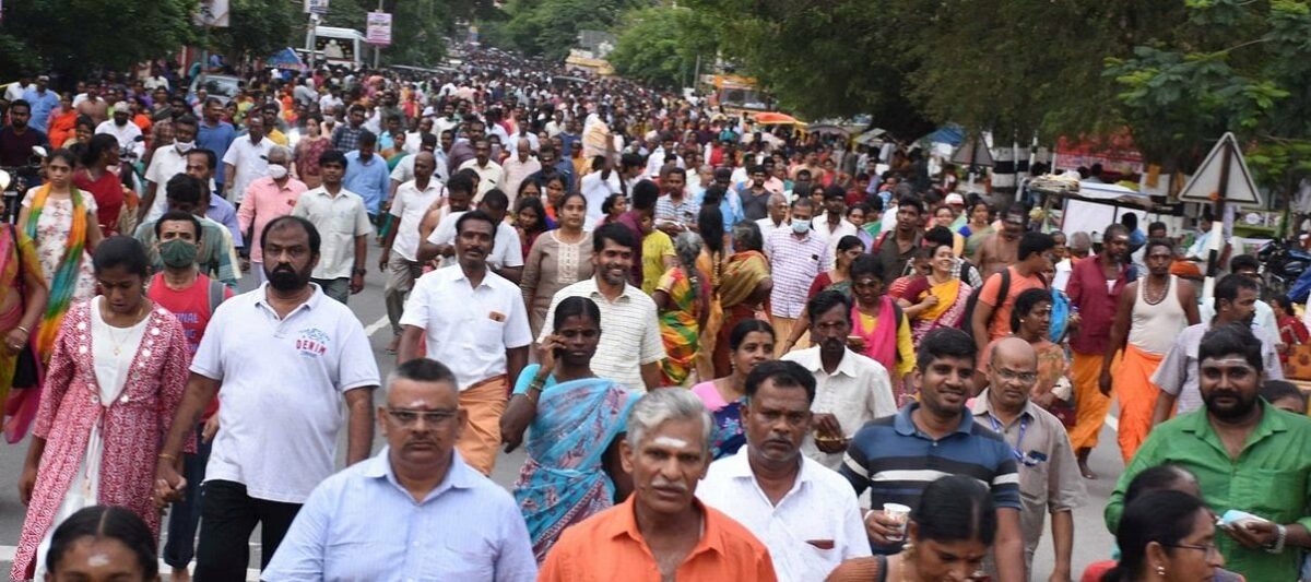 திருவண்ணாமலை அருணாசலேஸ்வரர் கோவிலில் பௌர்ணமி கிரிவலம்..