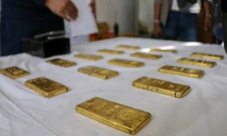 710603 kerala smuglling gold - Dhinasari Tamil