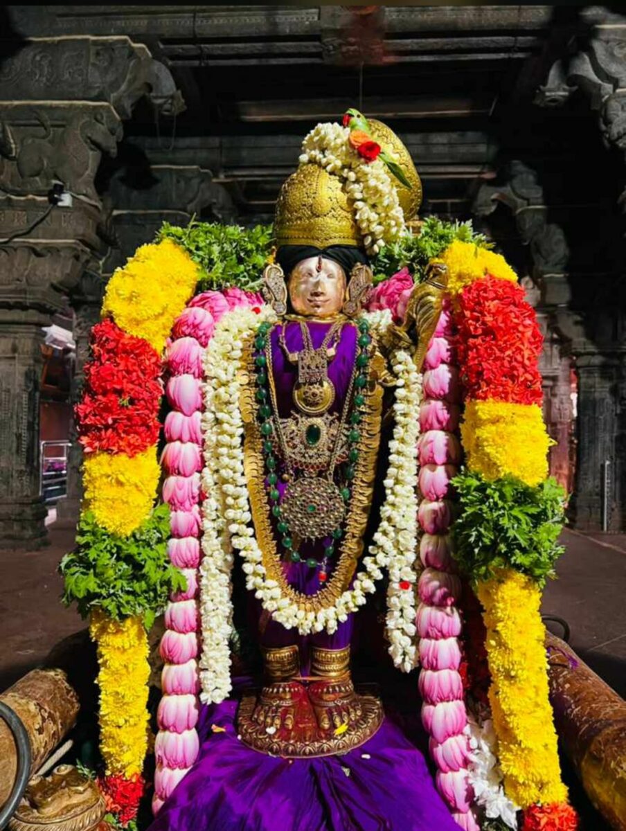 சர்வ அலங்காரத்தில் ஸ்ரீஆண்டாள்..