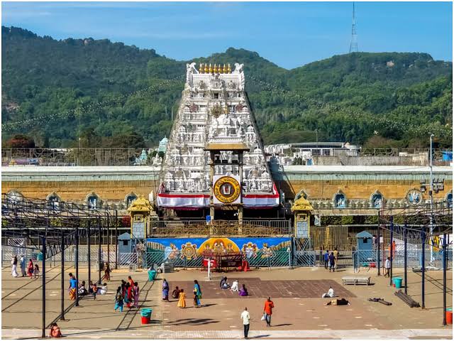 திருப்பதி ஏழுமலையான் கோயிலில் பக்தர்கள் கூட்டம் .. 1 - Dhinasari Tamil images 32 1 - Dhinasari Tamil