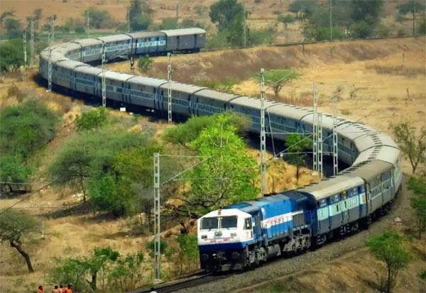 சிலம்பு, , கொல்லம்   ரெயில்களில் இன்று முதல் முன்பதிவில்லா பயண சீட்டு ..