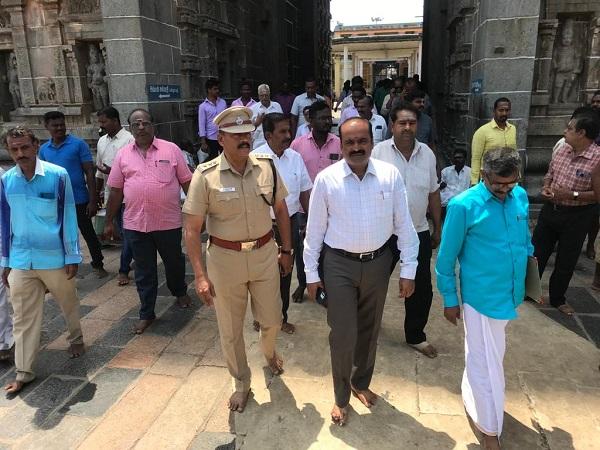 சிதம்பரம்  கோவிலில்  ஆய்வுக்கு சென்ற  அதிகாரிகளுக்கு ஒத்துழைப்பு வழங்க பொது தீட்சிதர்கள் மறுப்பு..