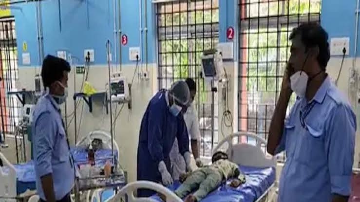 கேரளாவில் மதிய உணவு சாப்பிட்ட 18 மாணவர்களுக்கு உடல்நலக்குறைவு..