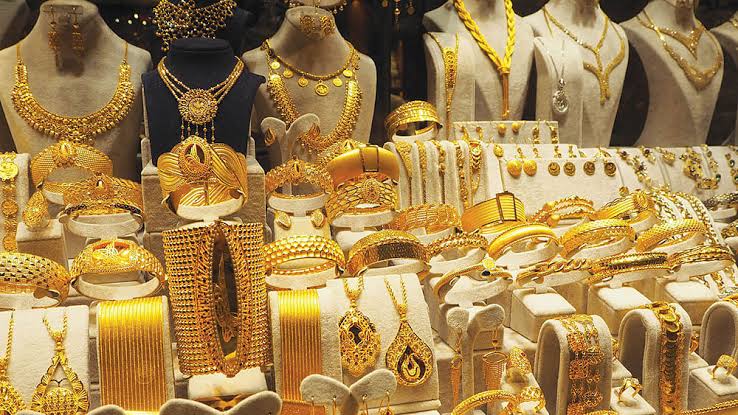 தங்கம் விலை சவரனுக்கு ரூ.200 குறைவு..