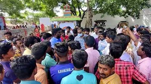 தென்காசி அருகே காய்ச்சலால் பாதிக்கப்பட்ட 2 சிறுமிகள் அடுத்தடுத்து உயிரிழப்பு..