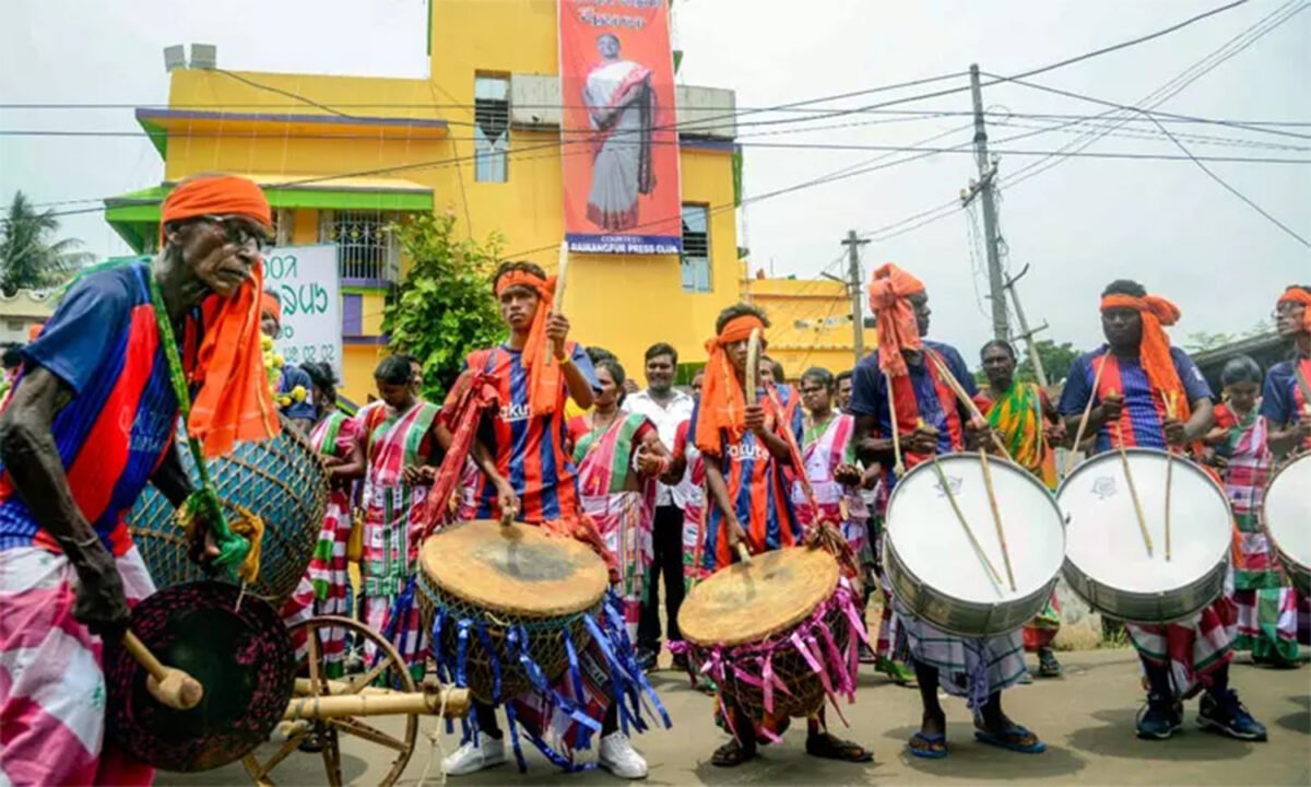 திரவுபதி முர்மு வெற்றி பழங்குடியின மக்கள் கொண்டாட்டம்..