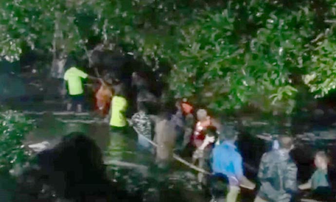 சதுரகிரி மலையில் திடிரென்று பெய்த மழை பக்தர்கள் அவதி…