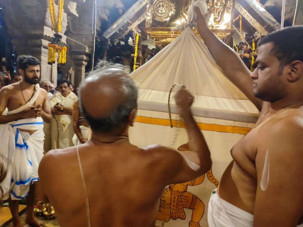 திருவட்டார் ஆதிகேசவ பெருமாள் கோவில்ஆராட்டு உற்சவம் கொடியேற்றத்துடன் துவக்கம்.. - Dhinasari Tamil