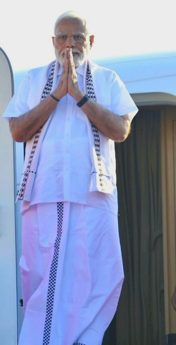 சென்னை வந்தடைந்தார் பிரதமர் மோடி..