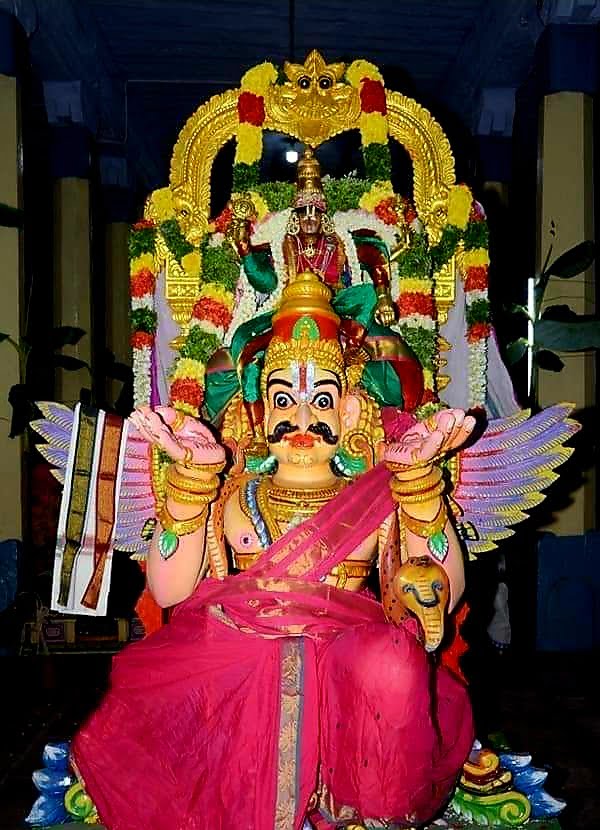 ஸ்ரீவில்லிபுத்தூர் ஆடிப்பூர திருவிழாவில் ஐந்து கருடசேவை.. - Dhinasari Tamil