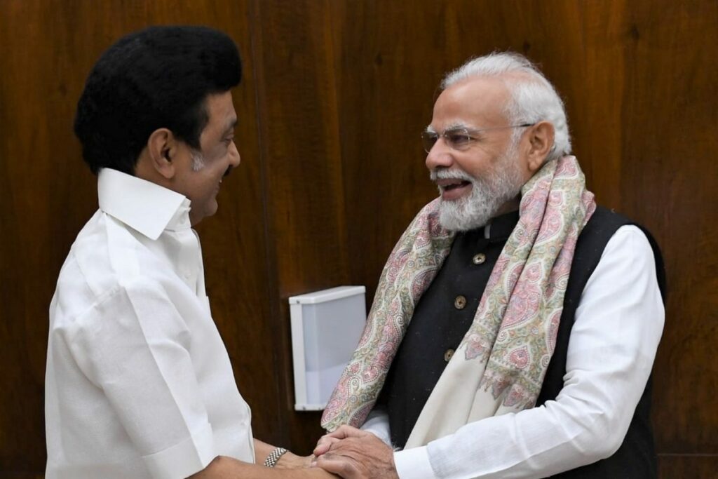 முதல்வர் ஸ்டாலினை பிரதமர் மோடி இன்று தொலைபேசி மூலம் தொடர்பு கொண்டு நலம் விசாரிப்பு.. - Dhinasari Tamil