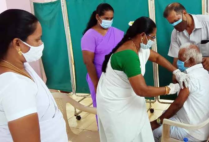 தமிழகத்தில் ஒரு லட்சம் இடங்களில் கொரோனா தடுப்பூசி முகாம்.. - Dhinasari Tamil