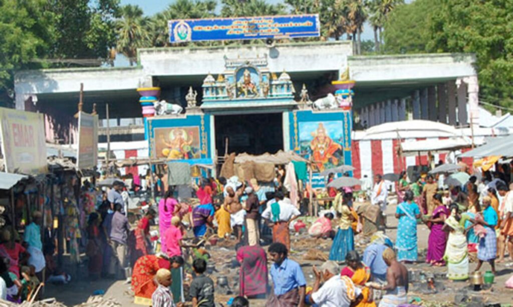 இருக்கன்குடி மாரியம்மன் கோவிலில் ஆடி மாத கடைசி வெள்ளி திருவிழா.. 2 - Dhinasari Tamil 1744491 irukkankudi mariamman temple festival - Dhinasari Tamil