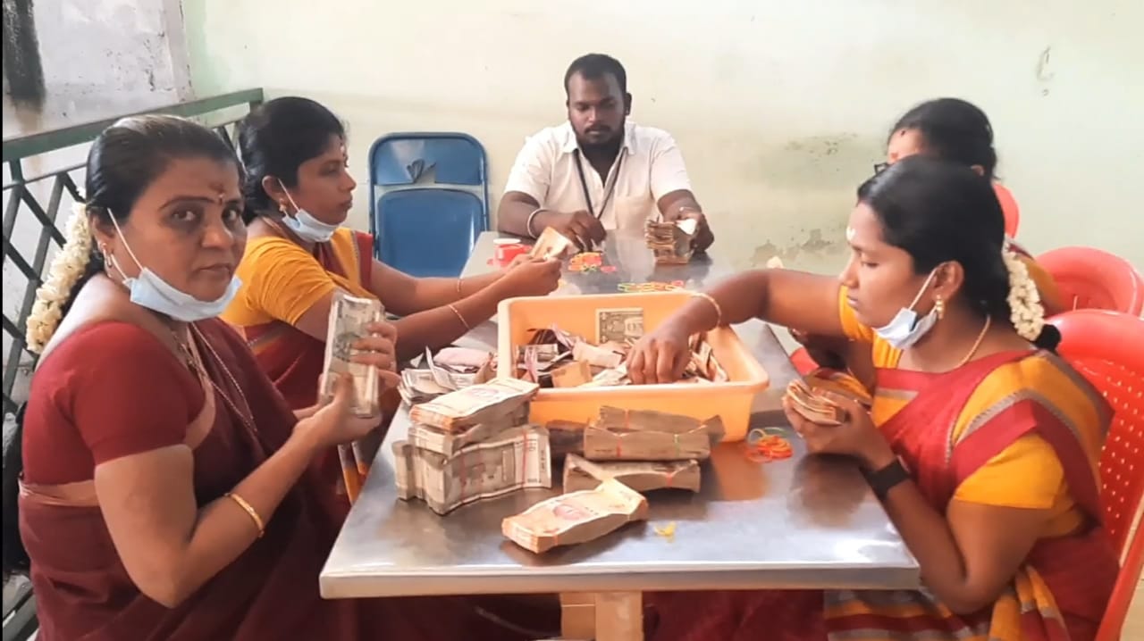 இருக்கன்குடி ஸ்ரீமாரியம்மன் திருக்கோவில் உண்டியல் எண்ணிக்கை..