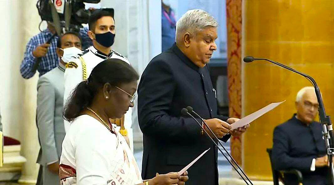 குடியரசு துணைத் தலைவராக பதவியேற்றார் ஜகதீப் தன்கர்..