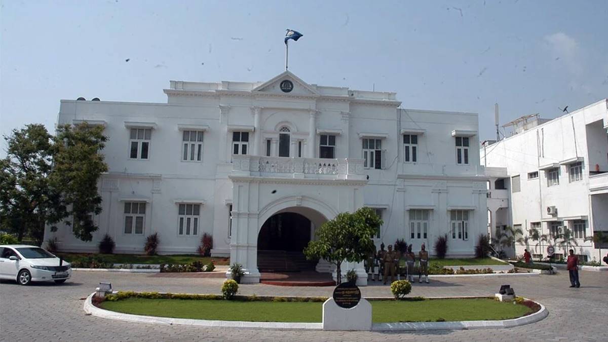 கொலைச் சம்பவங்கள்: திமுக., அரசின் போலீஸார் கொடுத்த விளக்கம்!