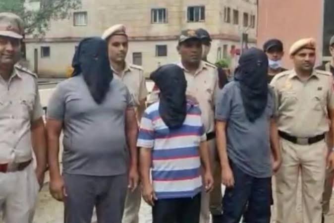 போலி பாஸ்போர்ட், விசாக்களை தயாரித்து கொடுத்த கும்பல் கைது..