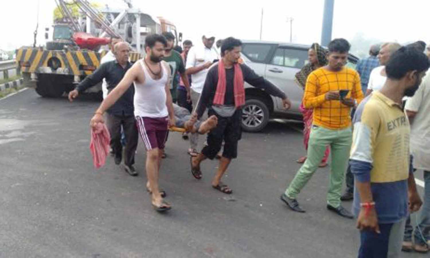 குஜராத் பக்தர்கள் மீது கார் மோதி 6 பேர் பலி..பிரதமர் இரங்கல்..