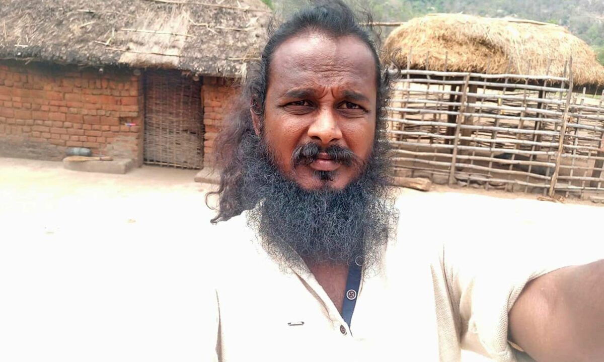 சினிமாவில் நடிக்க வாய்ப்பு தருவதாக கூறி  இளம்பெண்களை ஏமாற்றிய இருவர் கைது..