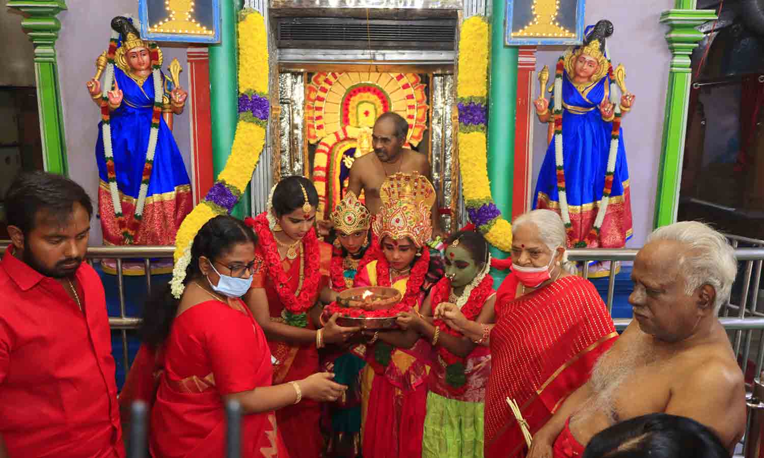 திருவள்ளூர்,மேல்மருவத்தூரில் நவராத்திரி விழா துவக்கம்..