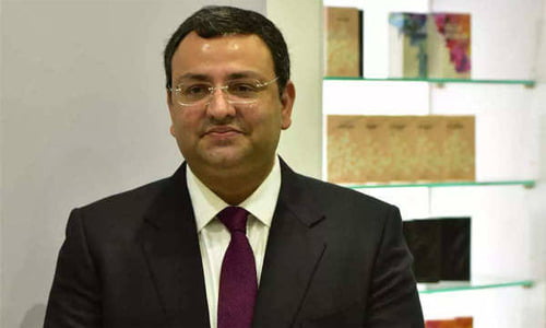 டாடா குழும முன்னாள் தலைவர் விபத்தில் பலி..