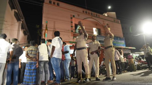 கோவை பாஜக அலுவலகத்தில் பெட்ரோல் குண்டு வீச்சு.. பதட்டம்.. - Dhinasari Tamil