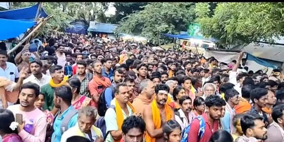 சதுரகிரி மலைப்பகுதியில் அளவுக்கு அதிகமான கூட்டம் மூச்சுத் திணறலால்  இருவர் பலி…