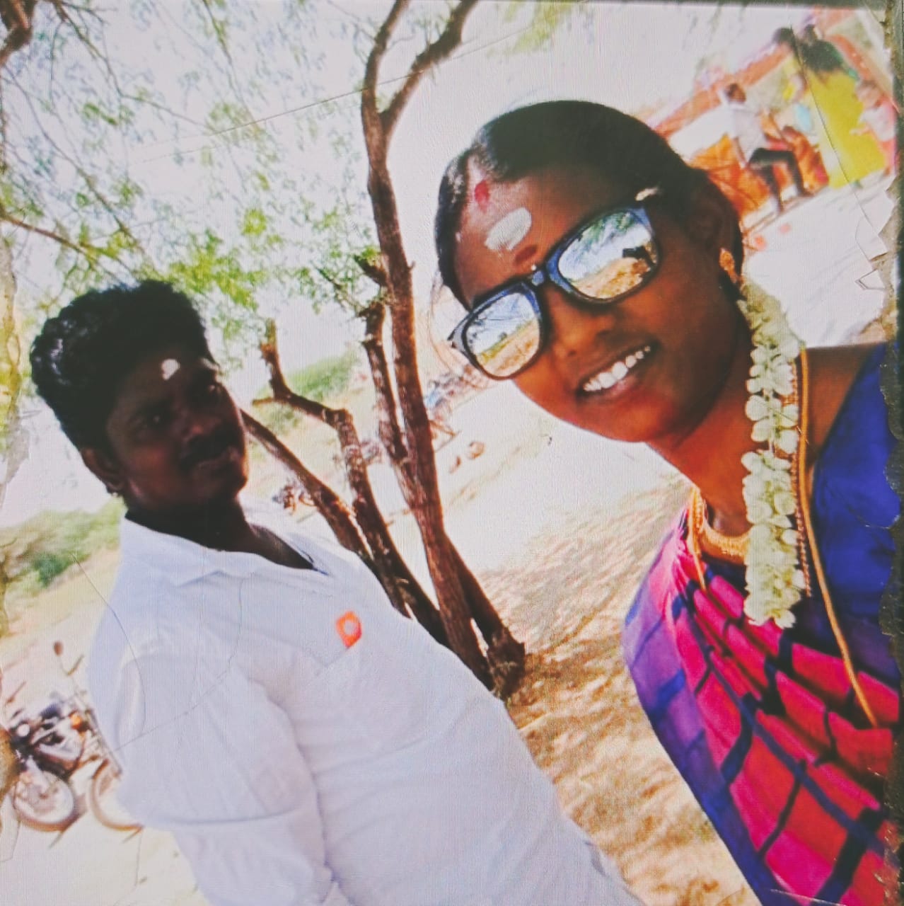 சிவகாசி அருகே குடும்ப தகறாறில் கணவன் மனைவி தற்கொலை..