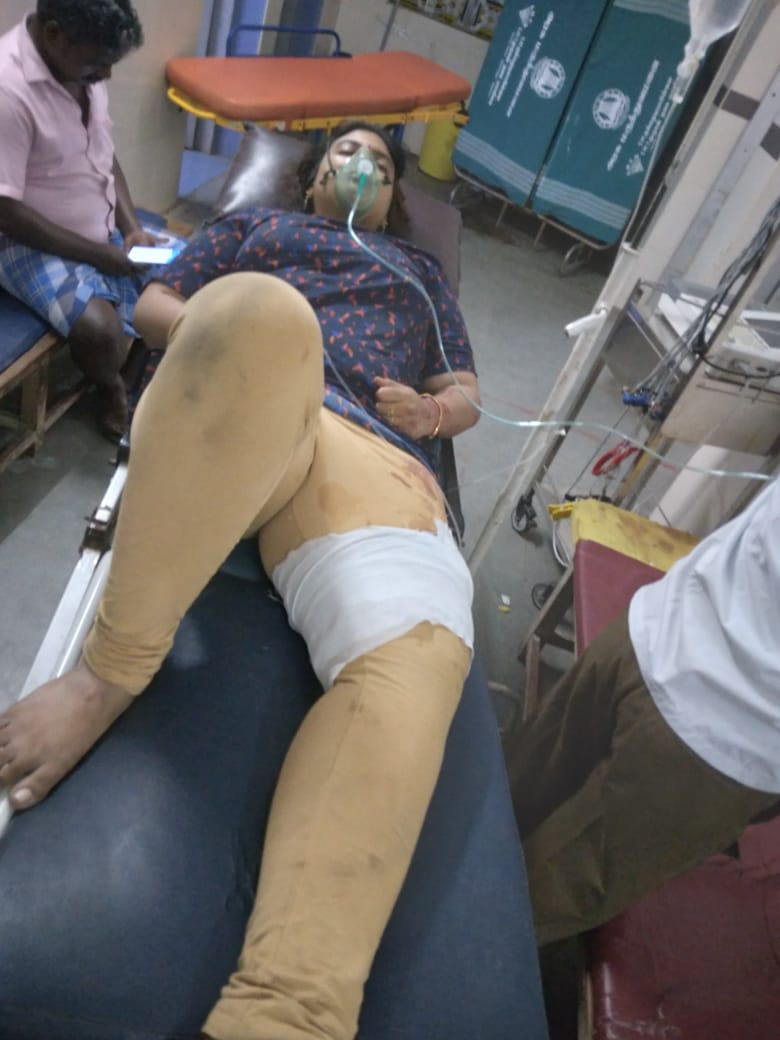 ஸ்ரீவில்லிபுத்தூரில் கார் மரத்தின் மீது மோதி கணவன் மனைவி பலி..