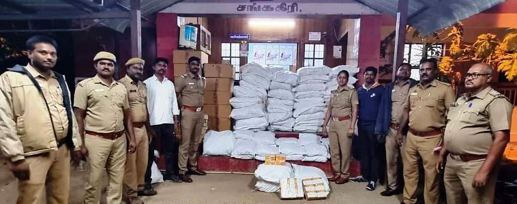 சங்ககிரி-கார்களில் கடத்தப்பட்ட 633 கிலோ போதை பொருள்கள் பறிமுதல் .. 1 - Dhinasari Tamil WhatsApp Image 2022 09 27 at 11.jpeg - Dhinasari Tamil