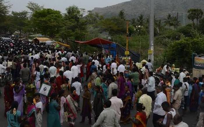 விடுமுறை தினத்தில் திருவண்ணாமலை கிரிவலம் பக்தர்கள் வருகை அதிகரிப்பு..