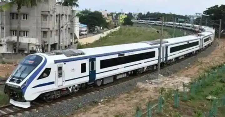 அகமதாபாத் – மும்பை  491 கி.மீ. தூரத்தை 5 மணி நேரத்தில் கடந்த வந்தே பாரத் ரயில்