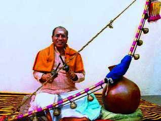 பிரபல வில்லிசை கலைஞர் சுப்பு ஆறுமுகம் காலமானார்.