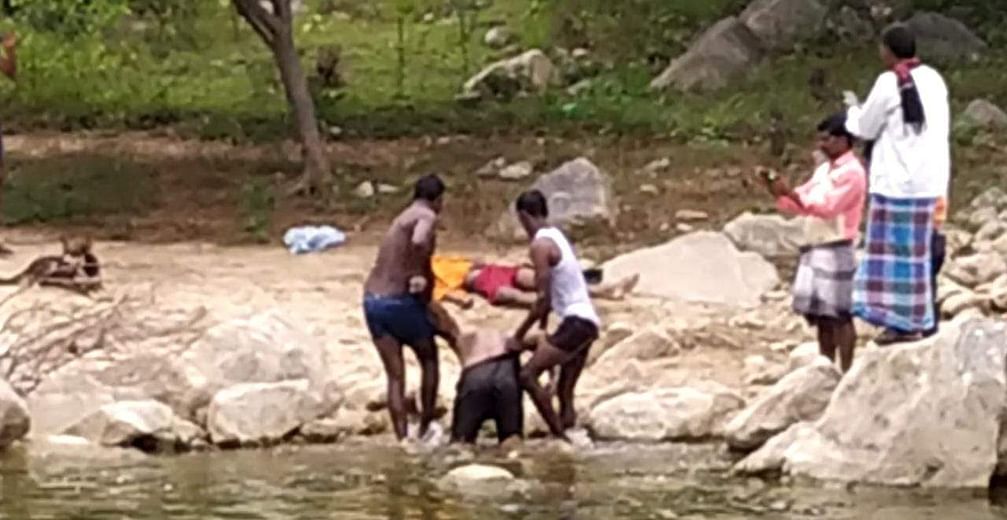 வாணியம்பாடி அருகே  தடுப்பணையில் மூழ்கி 2 பேர் பலி..