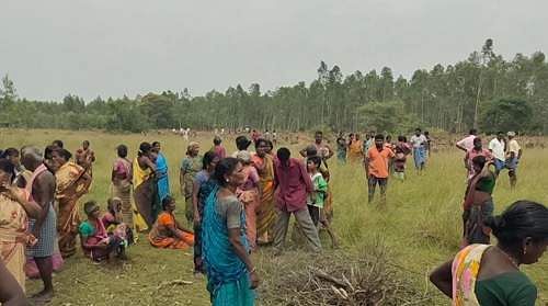 அரியலூர்-காளான் பறிக்கச் சென்ற இரு பெண்கள் வெட்டிக் கொலை..