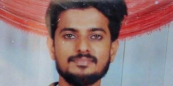 ஜமேஷா முபீன் வீட்டில் இருந்து 100 கிலோ வெடிபொருள்கள் போலீசார் பறிமுதல்.. - Dhinasari Tamil