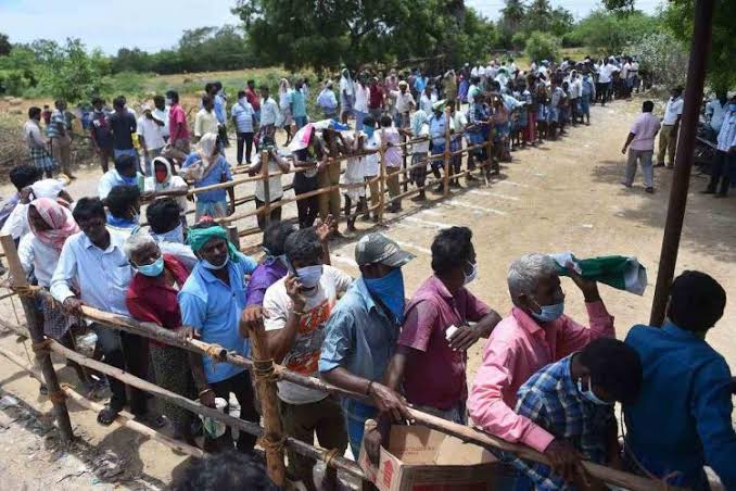 தீபாவளி டாஸ்மாக் மதுபானங்கள் இருநாட்களில் ரூ464.21 கோடி ஆவினில் ரூ.116 கோடிக்கு இனிப்புகள் விற்பனை... - Dhinasari Tamil