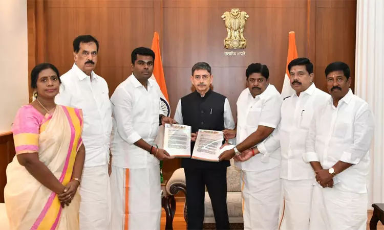 கவர்னர் ஆர்.என். ரவியை சந்தித்த தமிழ்நாடு பாஜக தலைவர் அண்ணாமலை.. - Dhinasari Tamil
