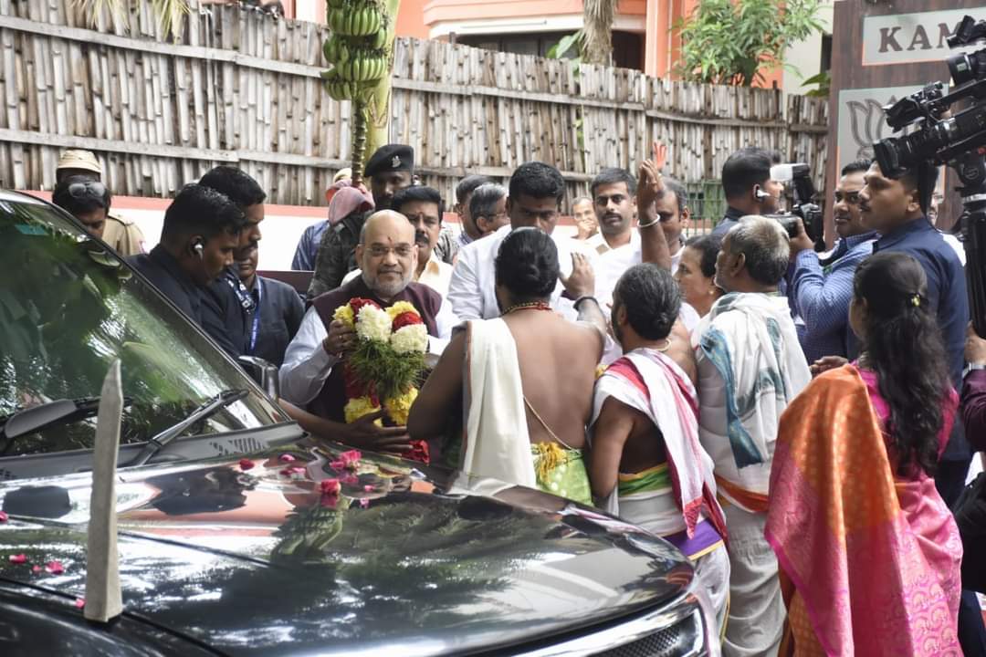 தமிழக பாஜக நிர்வாகிகளுடன் ஆலோசனை நடத்திய அமித்ஷா..