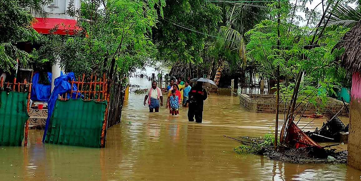 மயிலை சீர்காழியில் வரலாறு காணாத மழை- ஆயிரம் கிராமங்களை சூழ்ந்த வெள்ளம்..