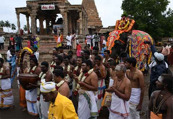 தஞ்சையில் மாமன்னர் ராஜராஜசோழன் 1037-வது சதயவிழா கொண்டாட்டம்:
